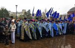 Даже в непогоду волгоградцы торжественно отметили День народного единства