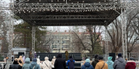 В Горсаду звучат песни в честь 82-й годовщины Победы в Сталинградской битве - Riac34.Ru