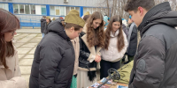 Волгоградские молодогвардейцы организовали выставку военных трофеев - Единая Россия