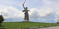 Тысячи человек пришли на Мамаев курган 9 Мая - Газета Городские вести