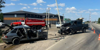 Под Волгоградом столкнулись  "УАЗ" и "ВАЗ", пострадали три человека - Газета Городские вести
